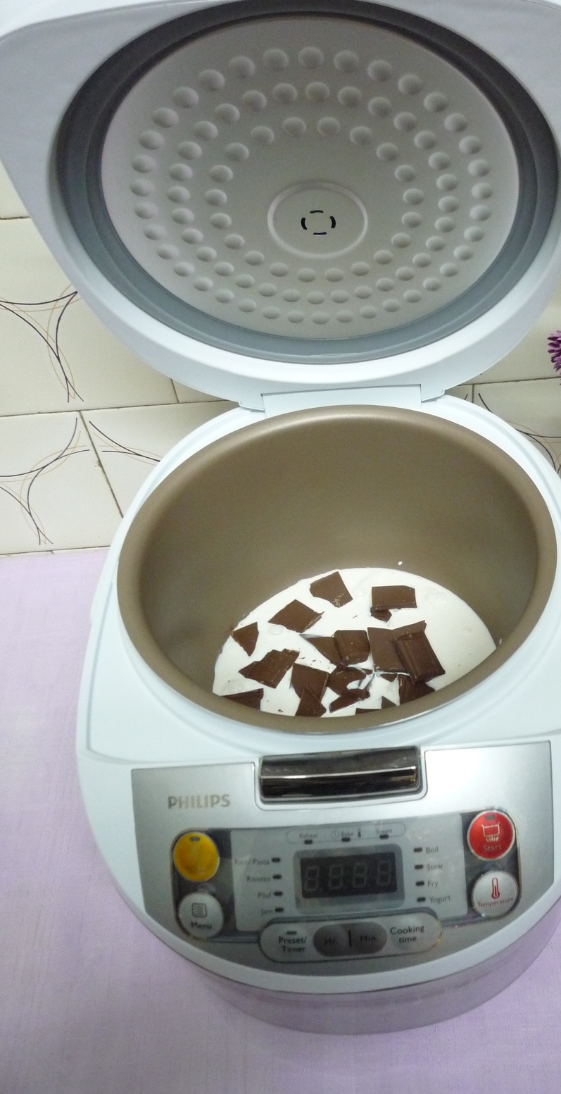 Tort de zmeura cu ciocolata in Multicooker