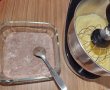 Tort de ciocolata cu fructe deshidratate si crema rapida-1