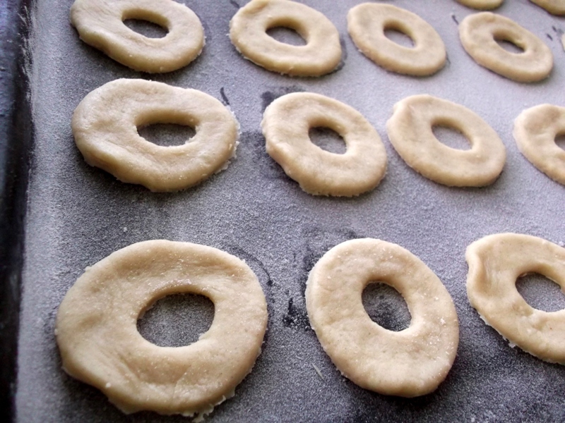 Biscuiti cu caramel si ciocolata