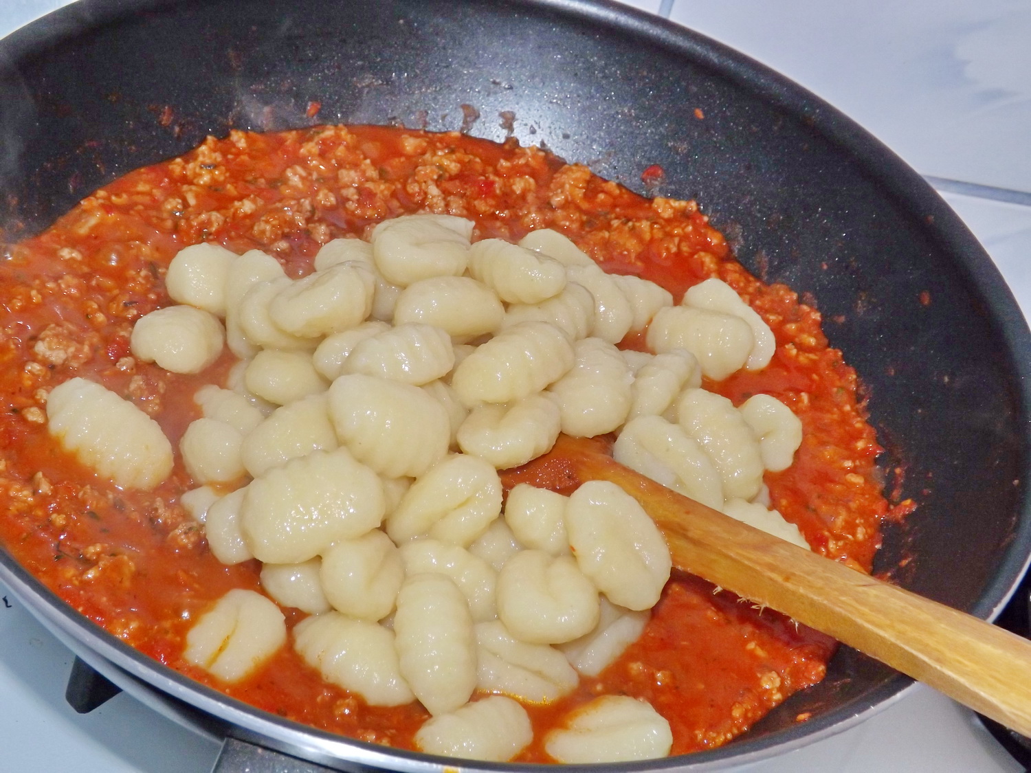 Gnocchi cu sos ragu