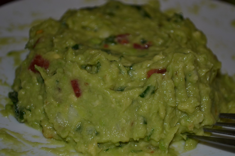 Salata de avocado