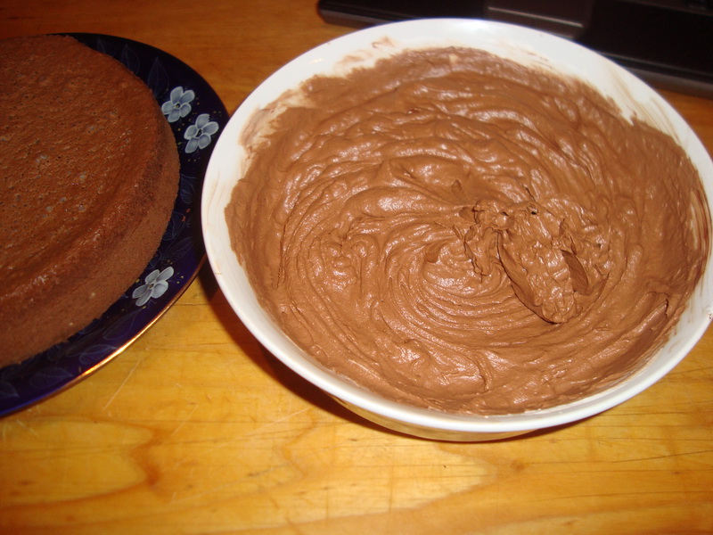 Tort cu mousse de ciocolata