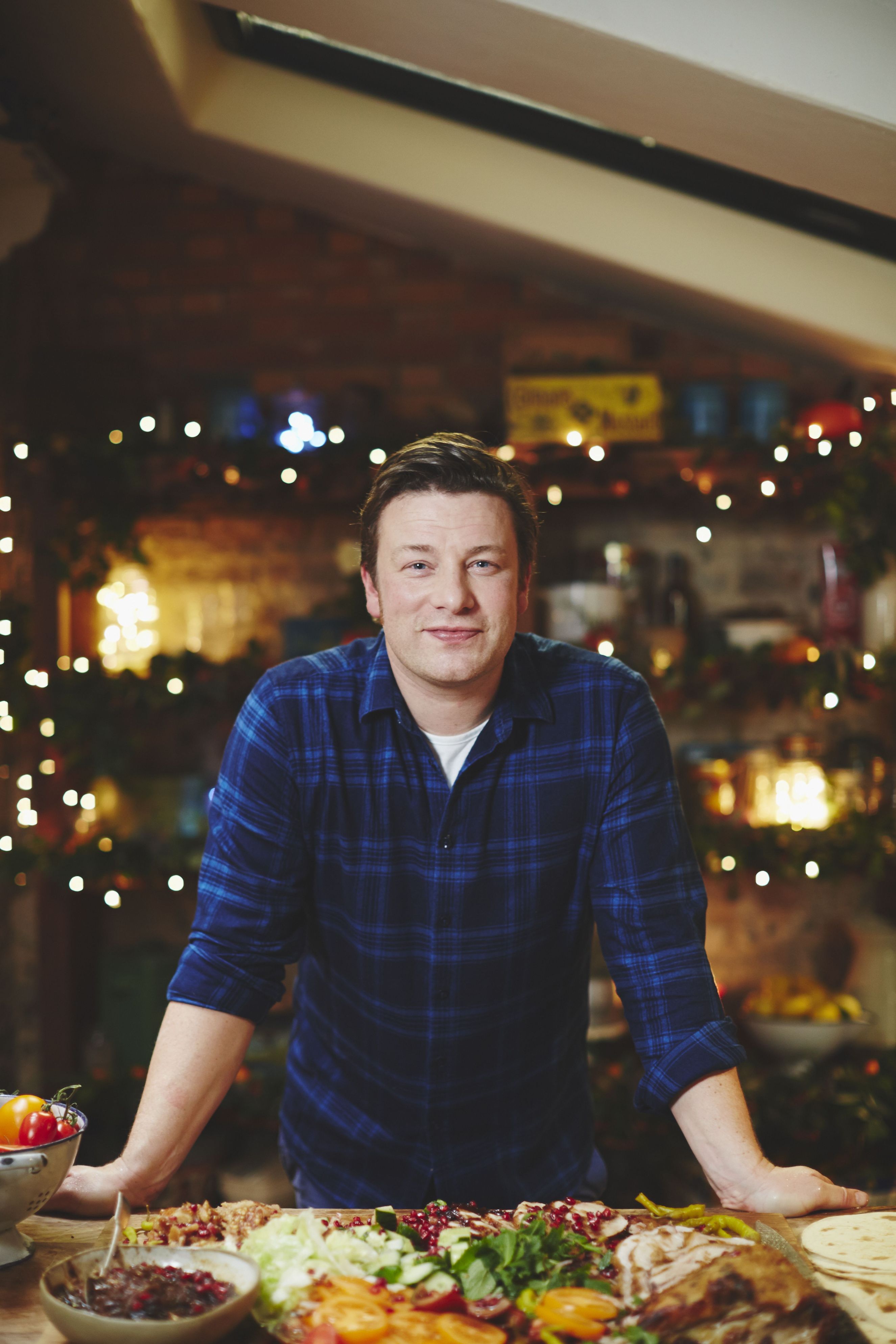 Gatim cu Jamie Oliver masa de Craciun la Tv Paprika 