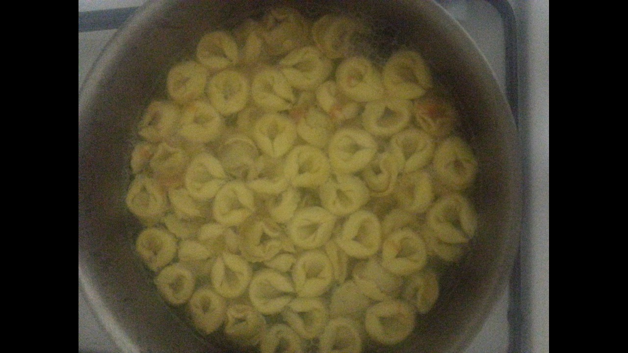 Supa cu tortellini