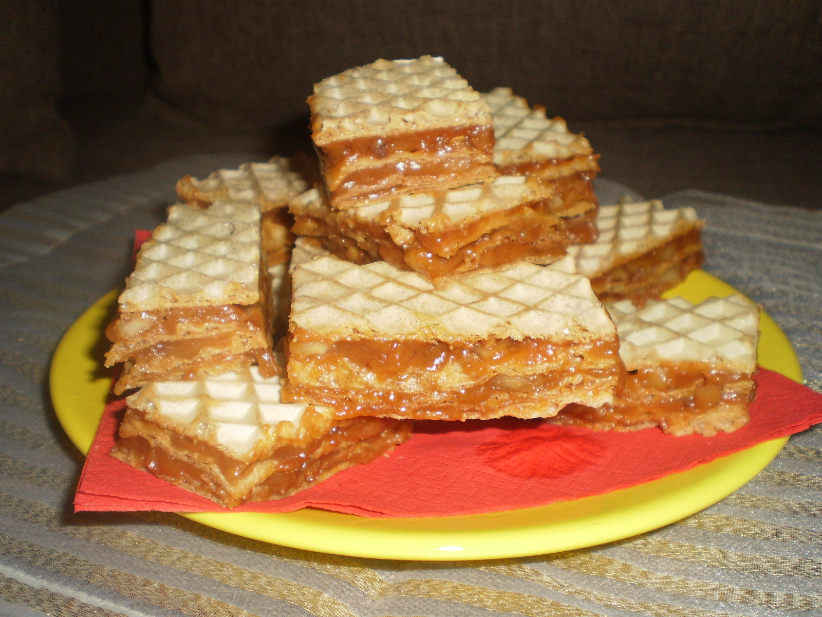 Desert foi de napolitana cu crema caramel si nuca