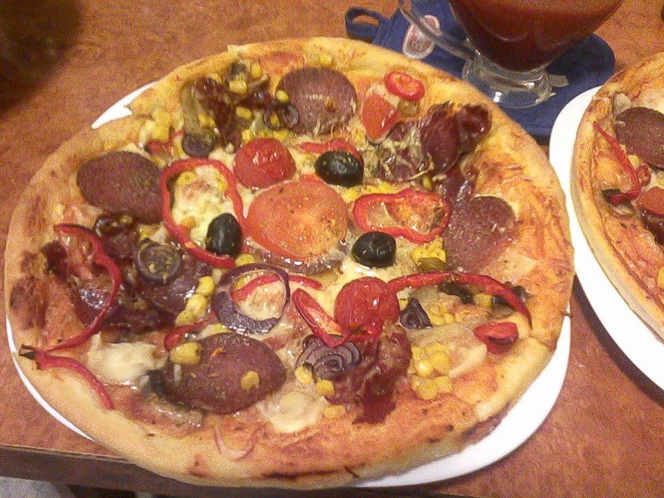 Pizza - asa cum o fac eu - home made by Carmen