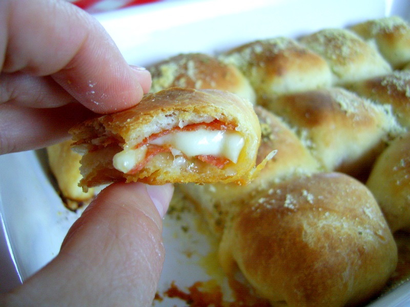 Pepperoni pizza bites