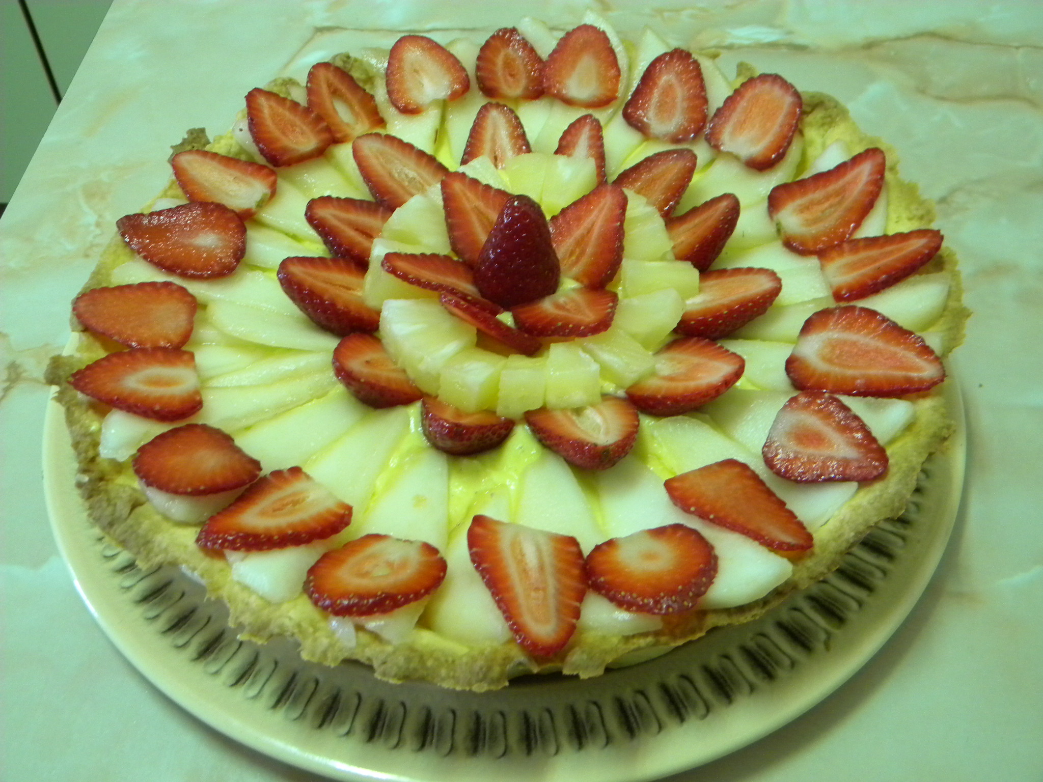 Tarta cu crema de vanilie si fructe