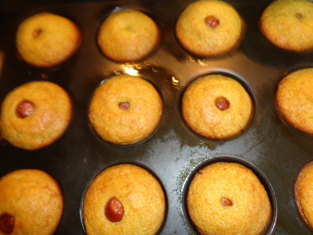 Muffins cu malai si carnaciori