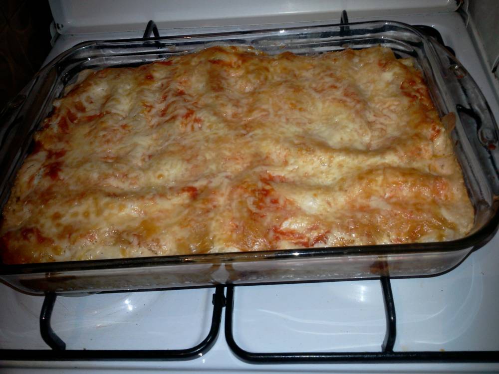 Cannelloni alla Bolognese cu sos Bechamel