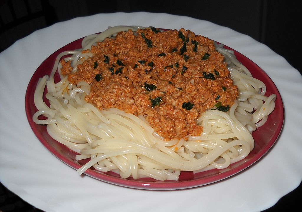 Spaghete cu carne tocata