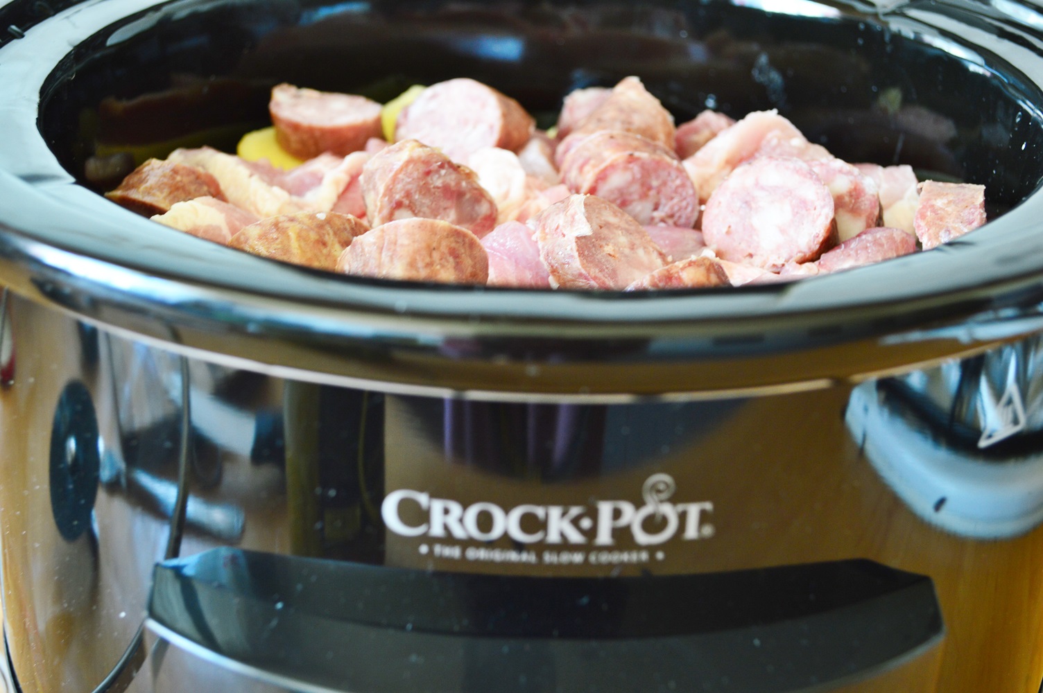 Gulas de porc la slow cooker Crock-Pot