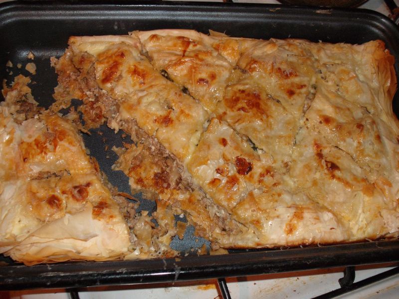 Burek cu carne