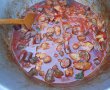 Tocana de porc la ceaun - Reteta savuroasa ideala pentru gurmanzi-21