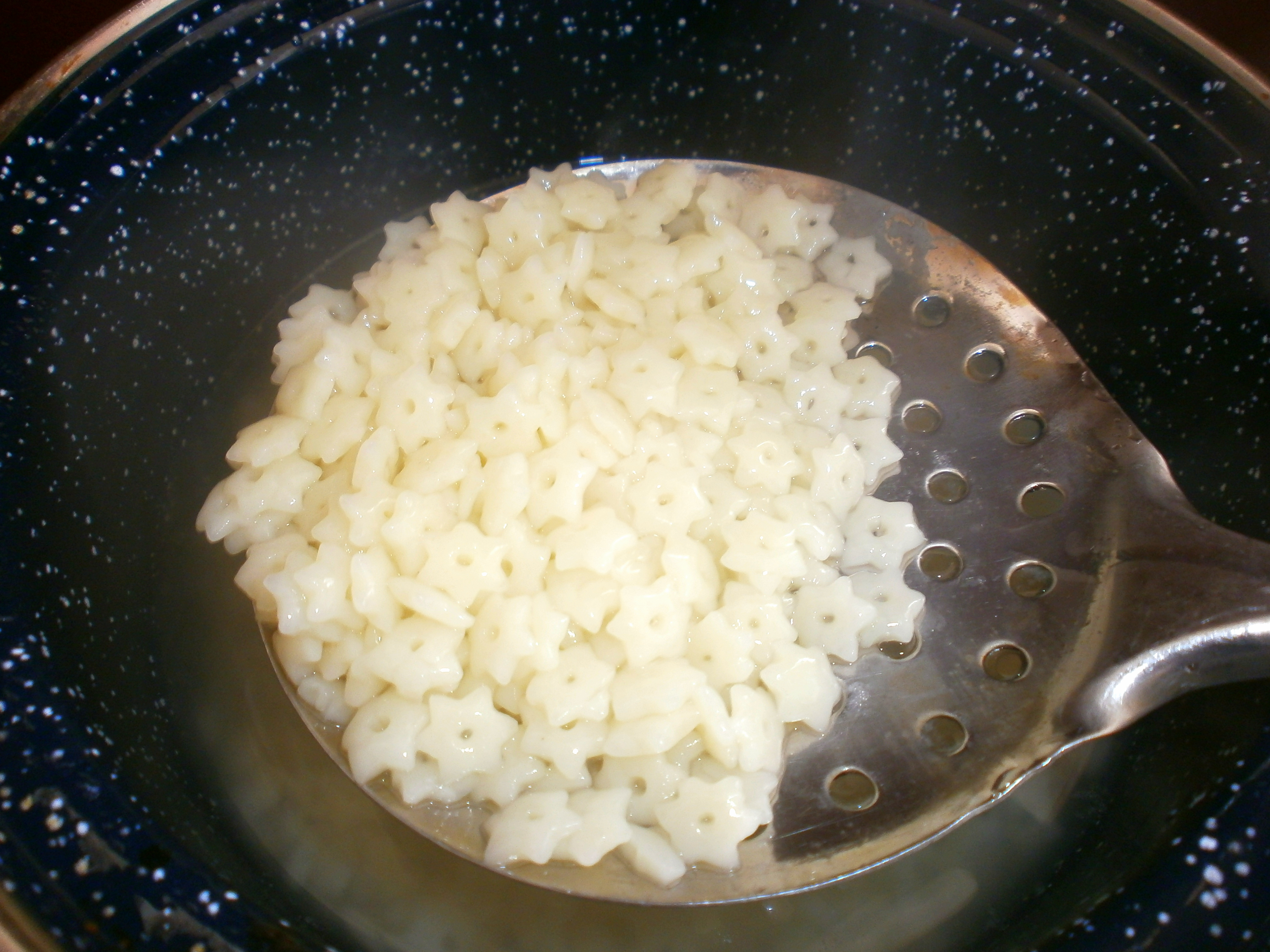 Stelute cu pasta de tomate