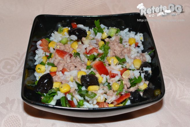 Salata de orez cu ton reteta usoara, simpla si gustoasa