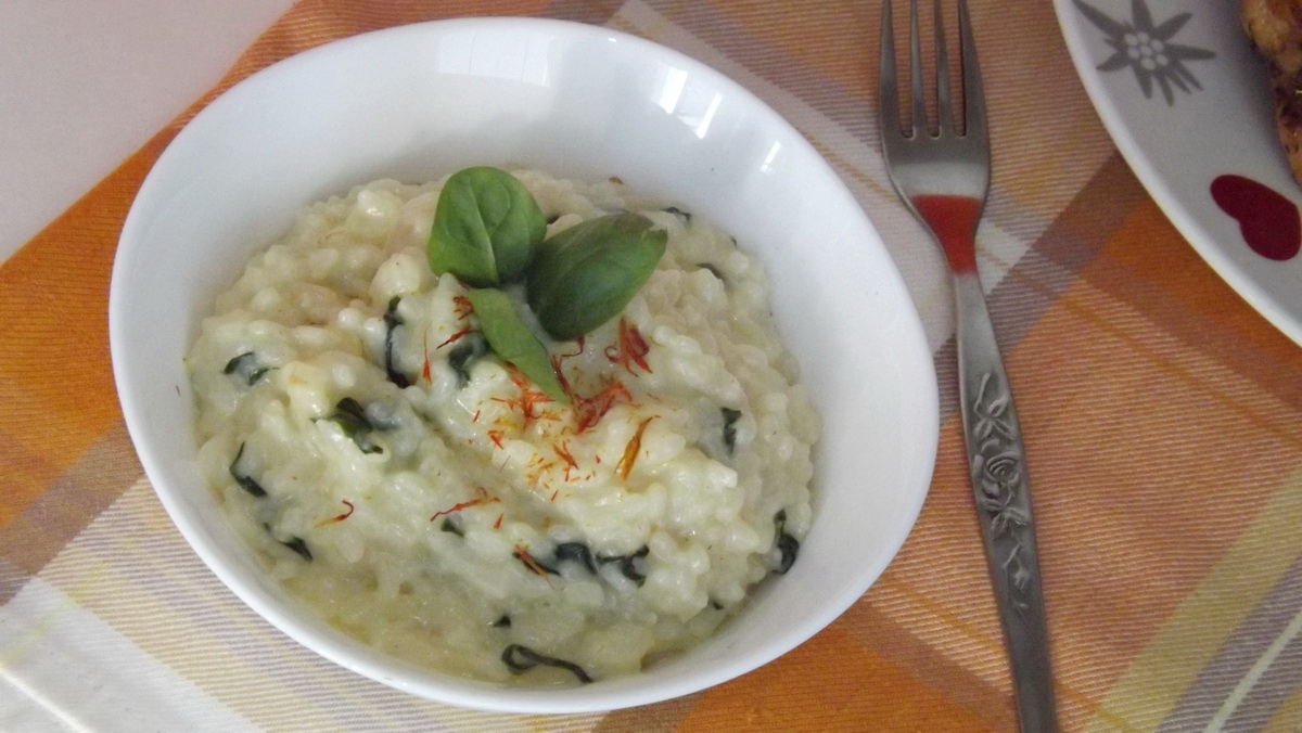 Risotto cremos cu sofran si baby spanac