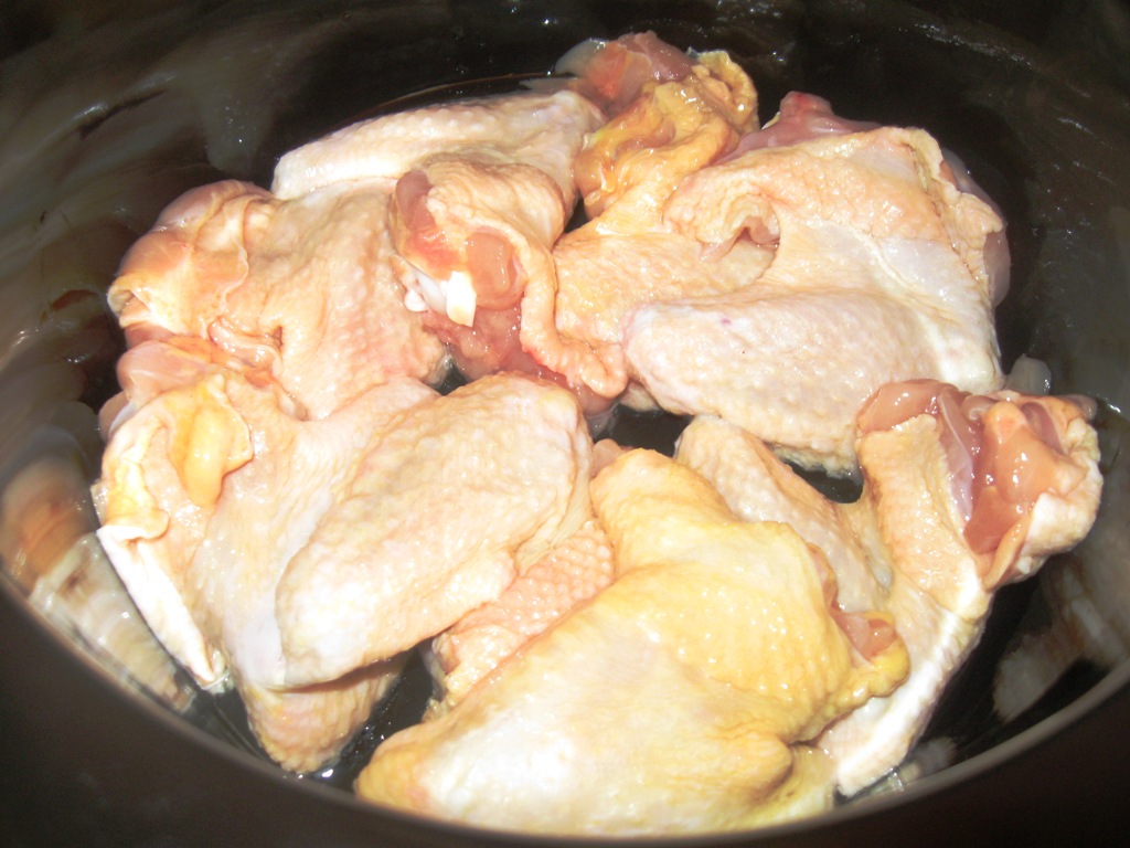 Pastai cu aripioare de pui la slow cooker Crock-Pot 4,7 L