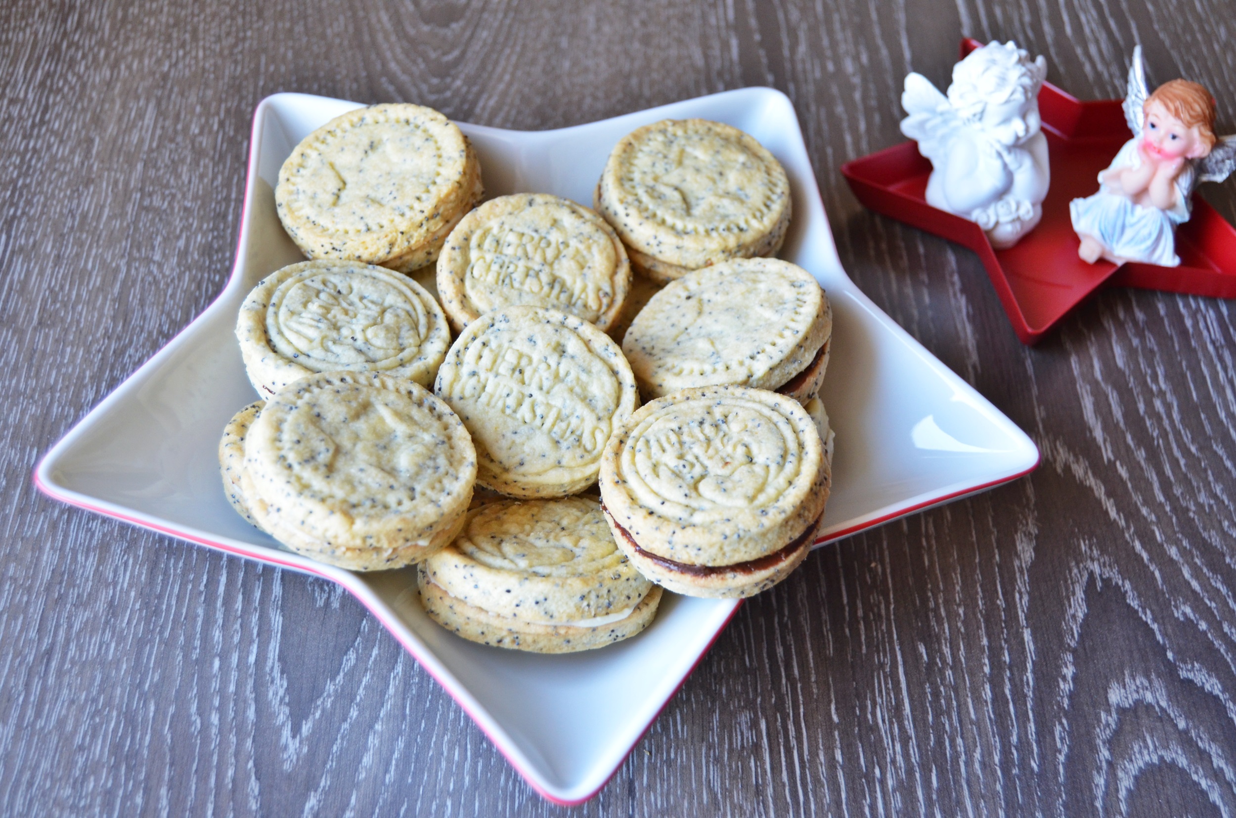 Biscuiti cu mac si lamaie