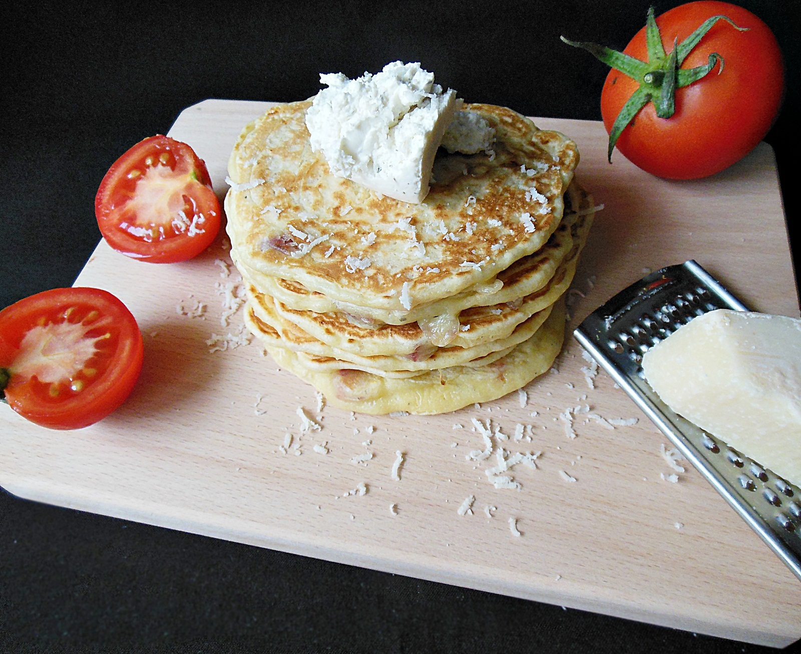 Pancakes cu sunca si branza