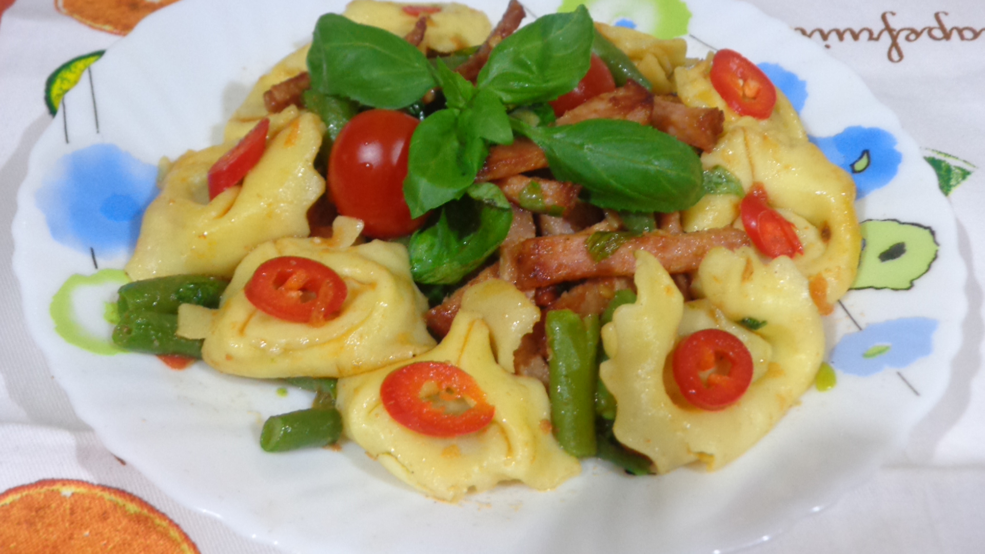 Tortellini cu fasole verde si muschiulet de porc