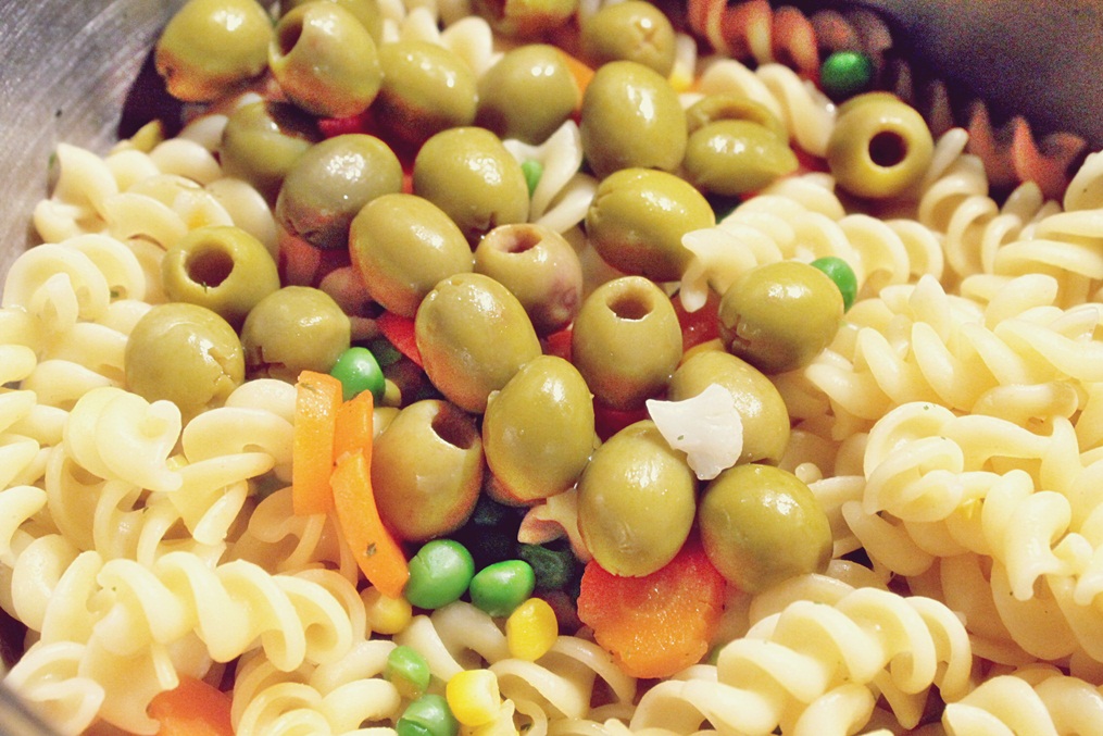 Fusilli cu caracatita, legume si kiwi