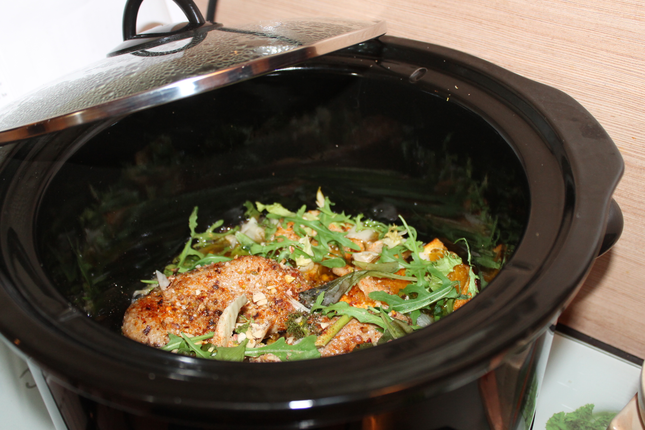 Piept de rata cu fistic, citrice si rucola la slow cooker Crock-Pot