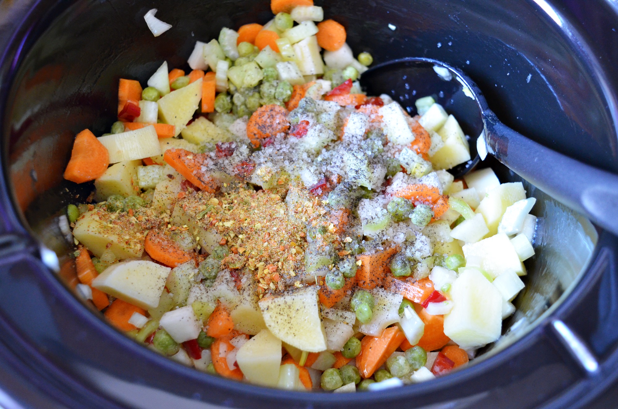 Ciorba de legume la slow cooker Crock-Pot