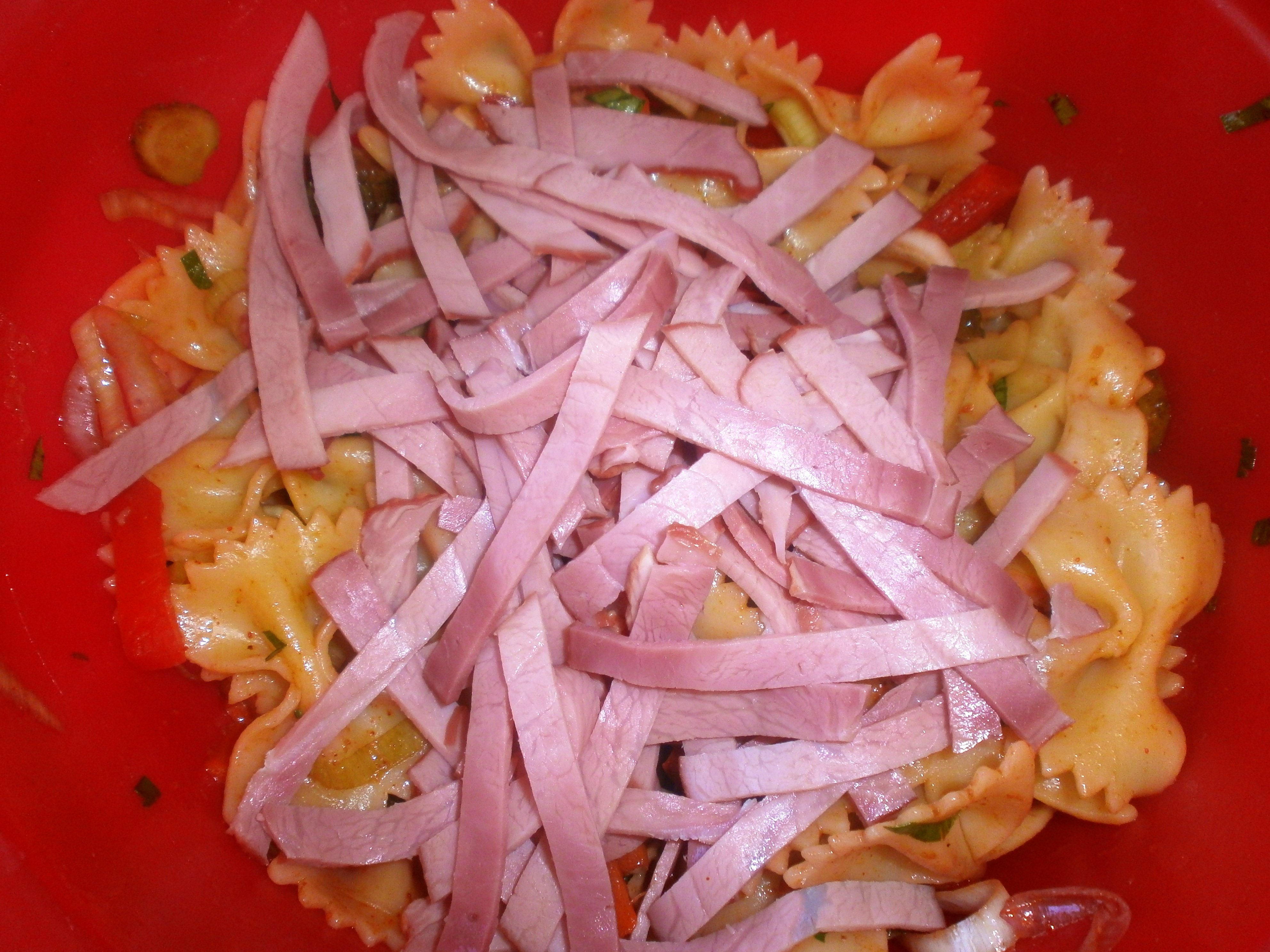 Salata cu farfalle