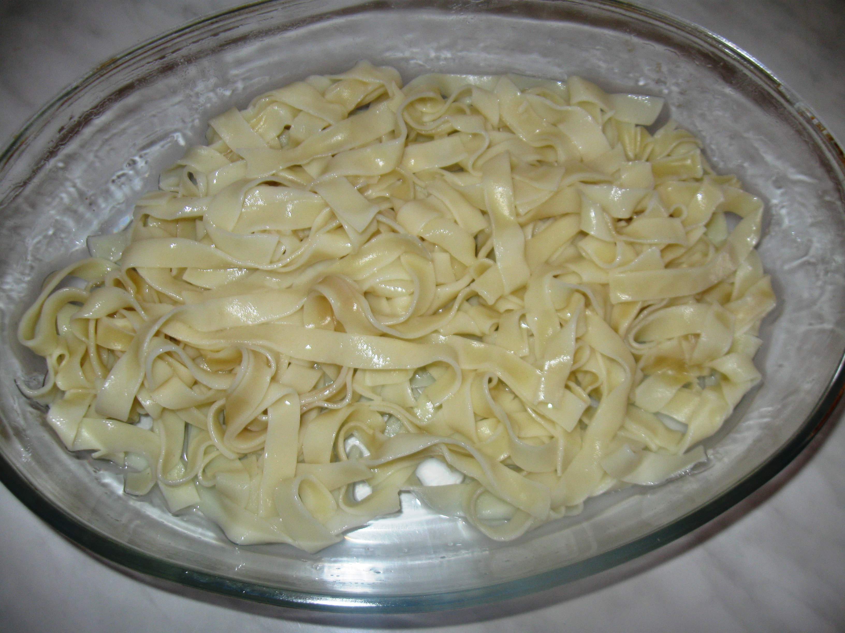 Tagliatelle cu piept de pui (la cuptor)