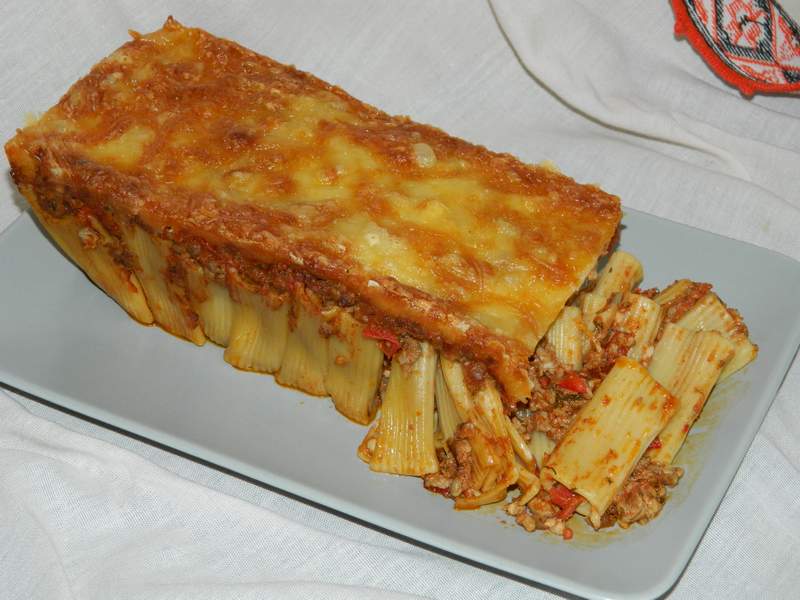 Rigatoni cu carne