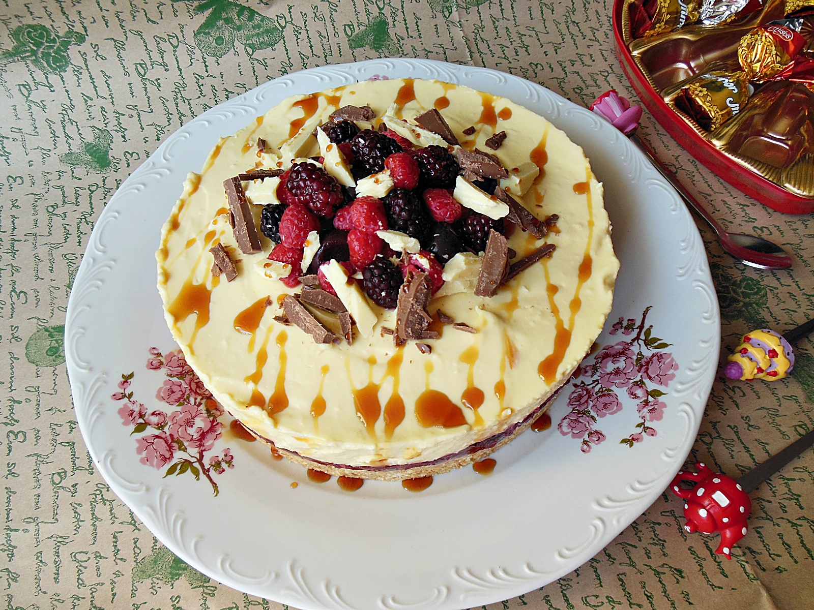 Cheesecake cu jeleu de fructe de padure