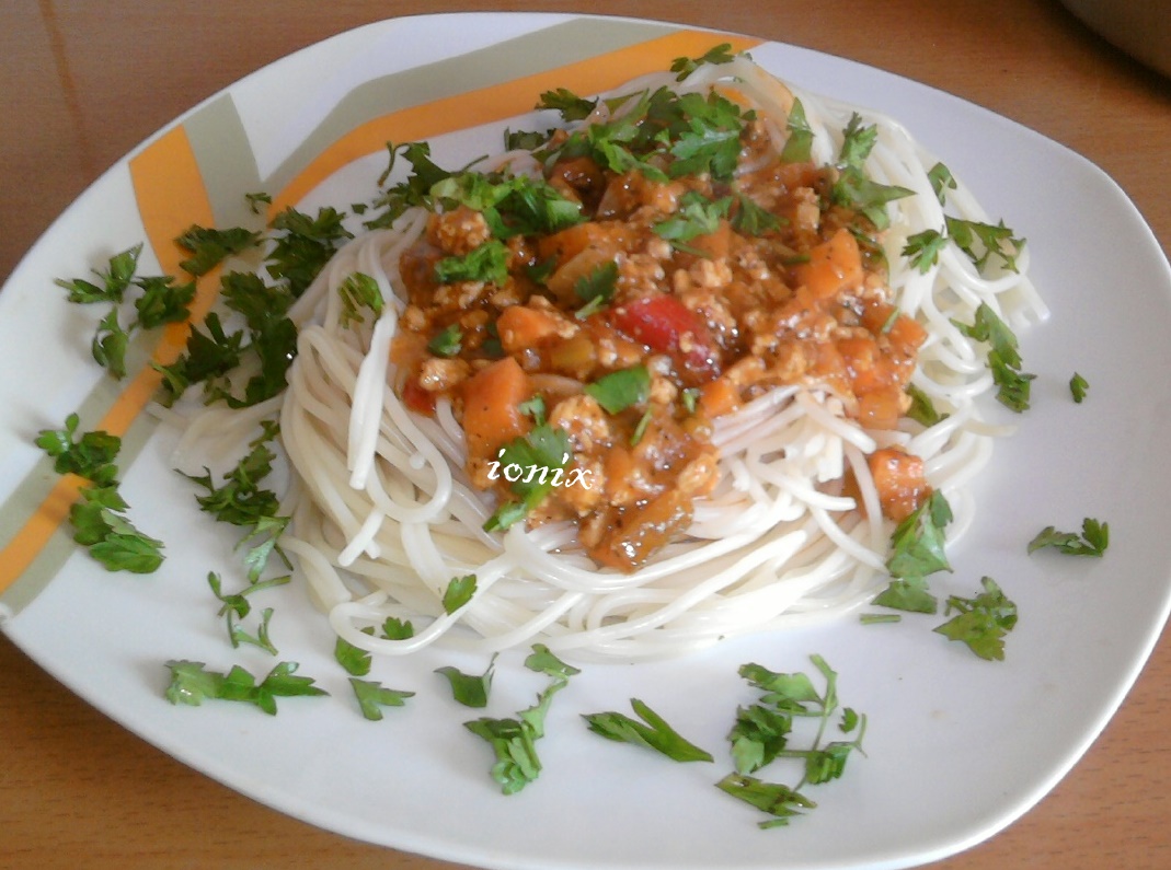 Spaghetti Ionixese con pollo