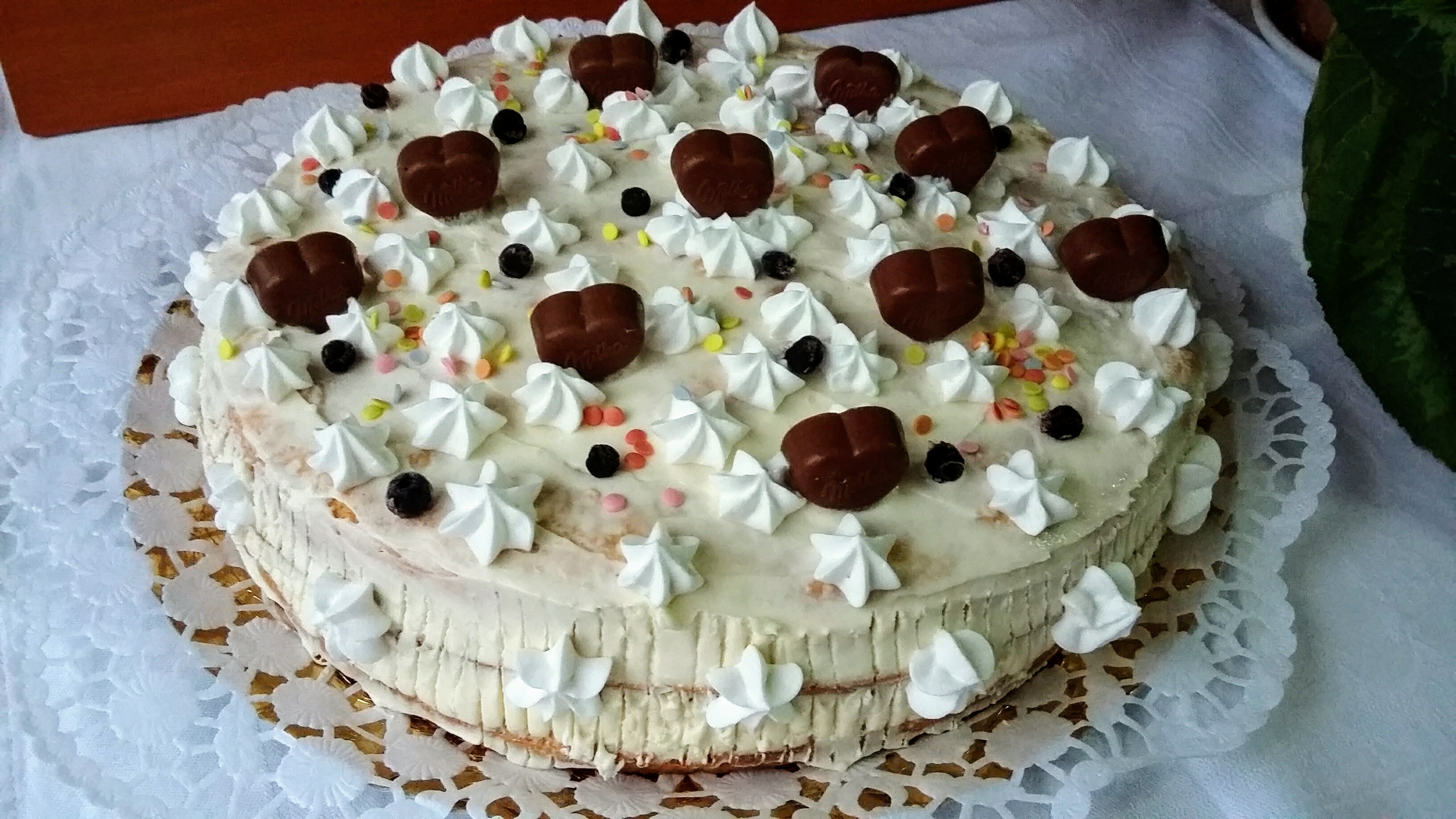 Tort cu crema de lamaie si afine