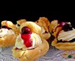 Desert choux cu crema de mascarpone si visine in jeleu-3