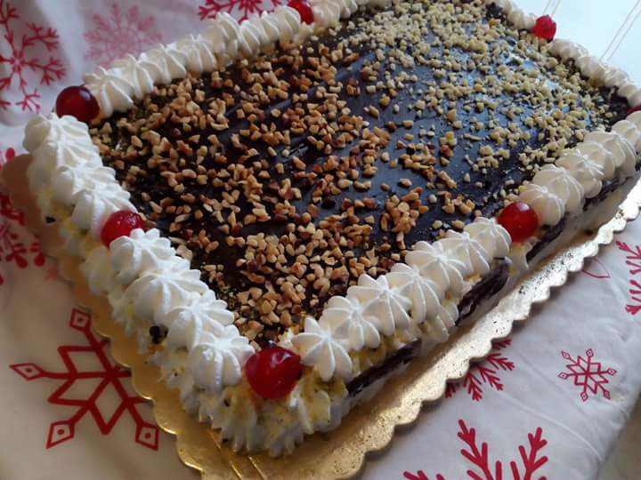 Desert tort cu jeleu de cirese si crema vanilie