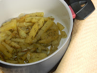 Reteta gustoasa de Cartofi inabusiti cu cimbru si usturoi