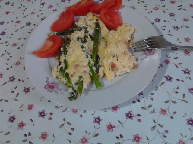 Aperitiv frittata cu sparanghel