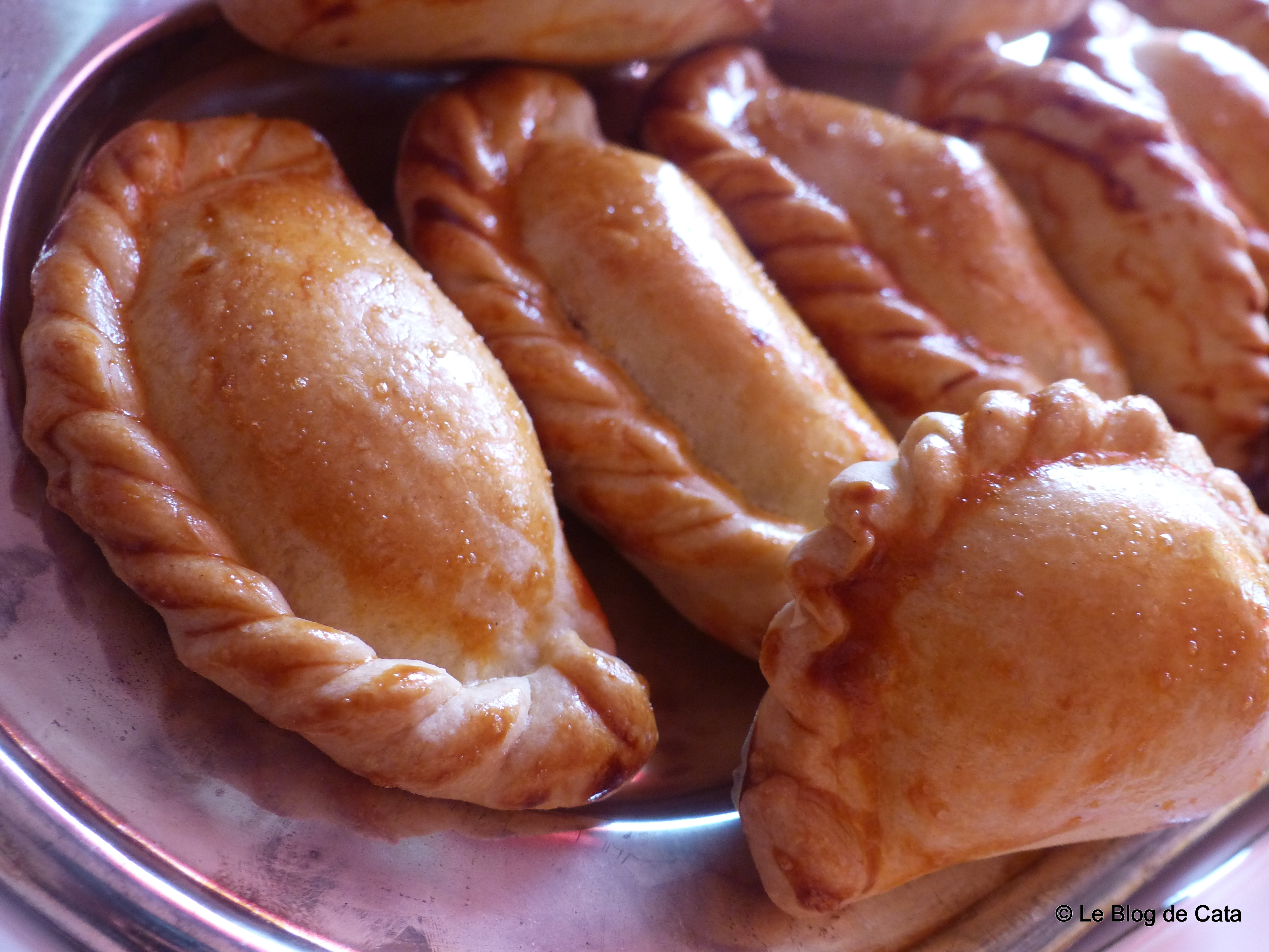 Aperitive empanadas / Pateuri cu ton