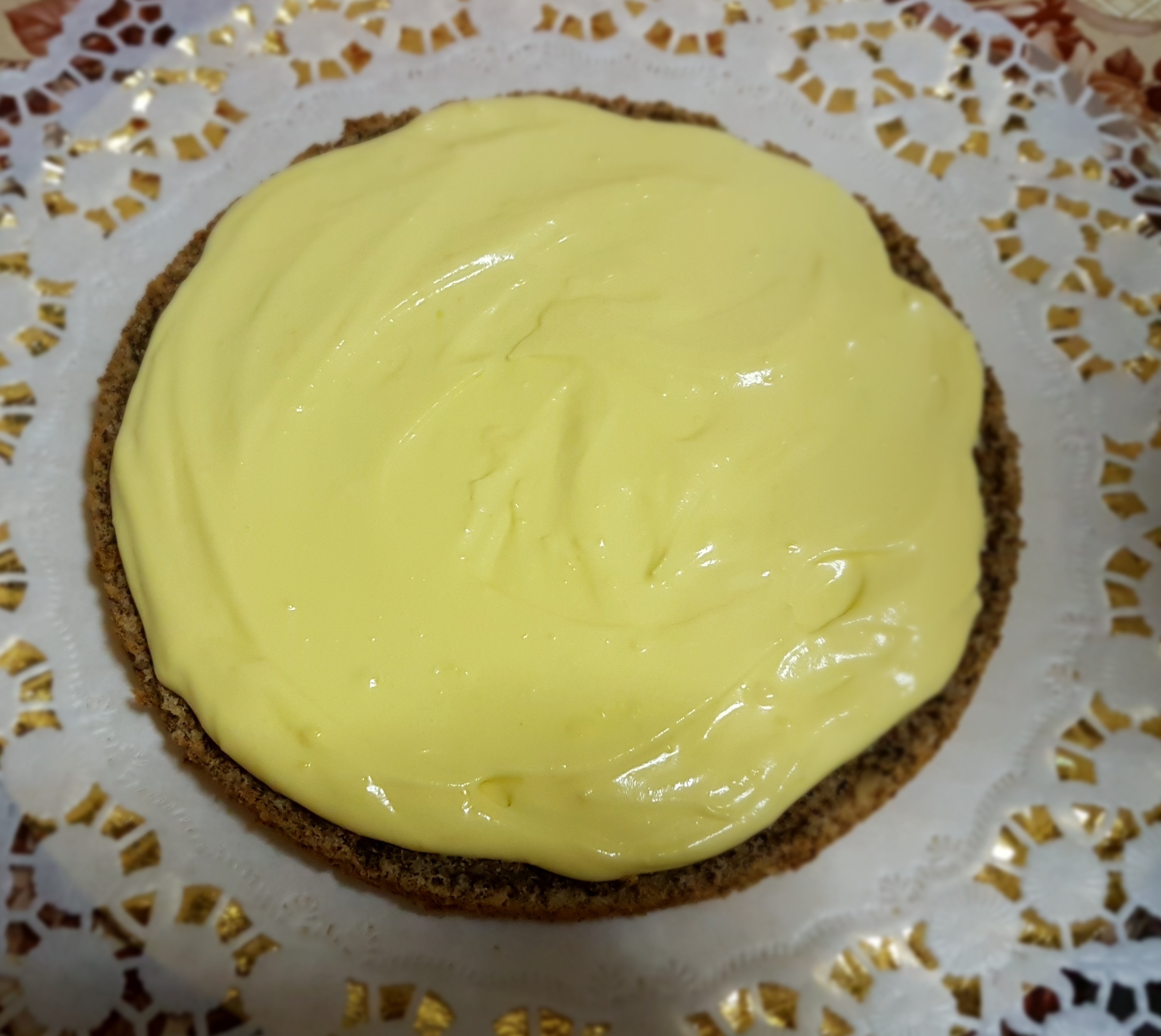 Desert tort cu blat de nuca si crema de vanilie cu mascarpone