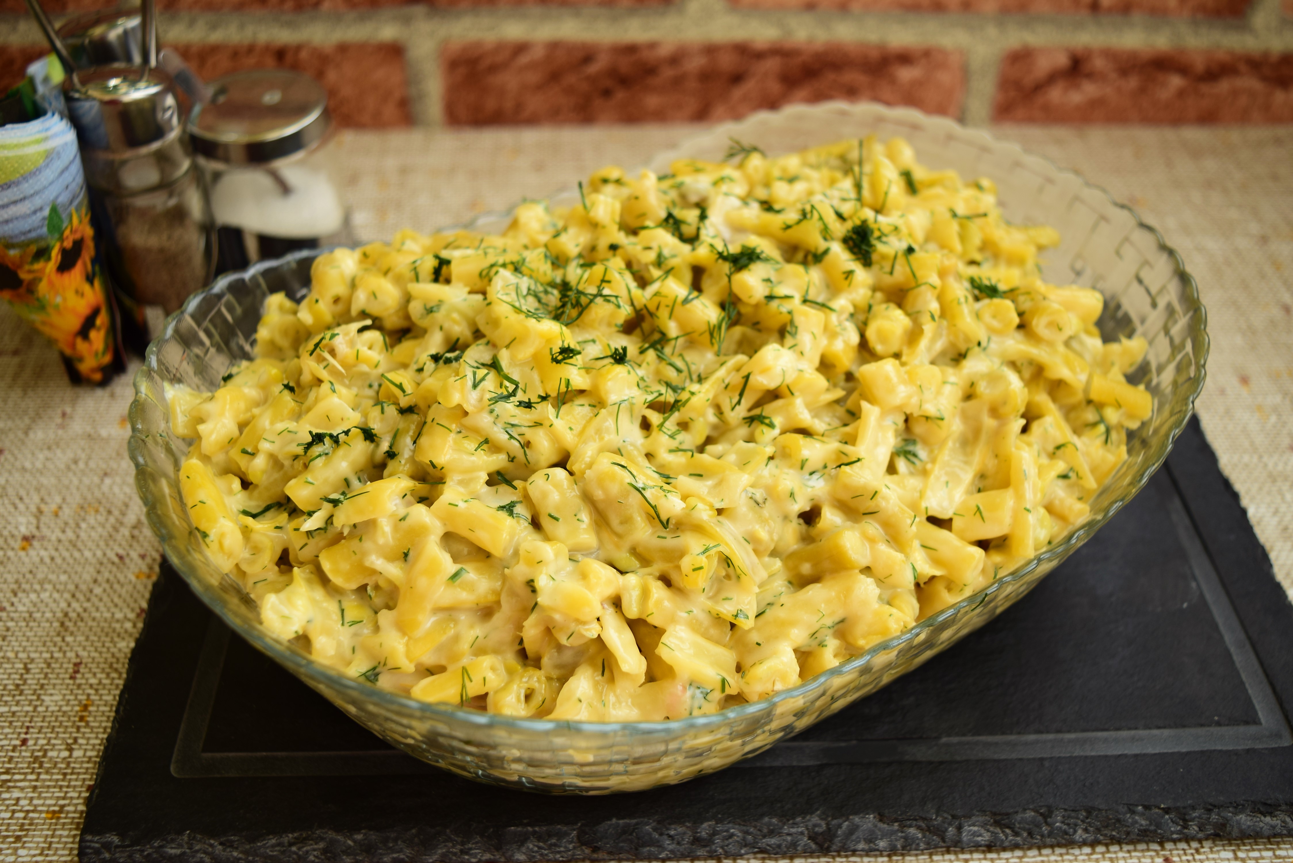 Salata de fasole verde cu maioneza si usturoi