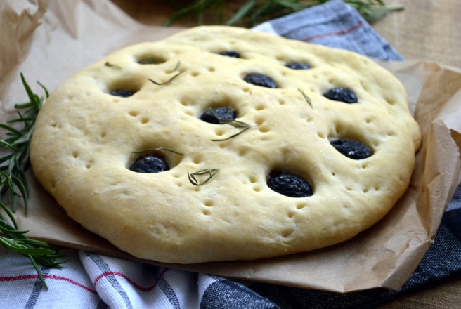 Focaccia cu masline