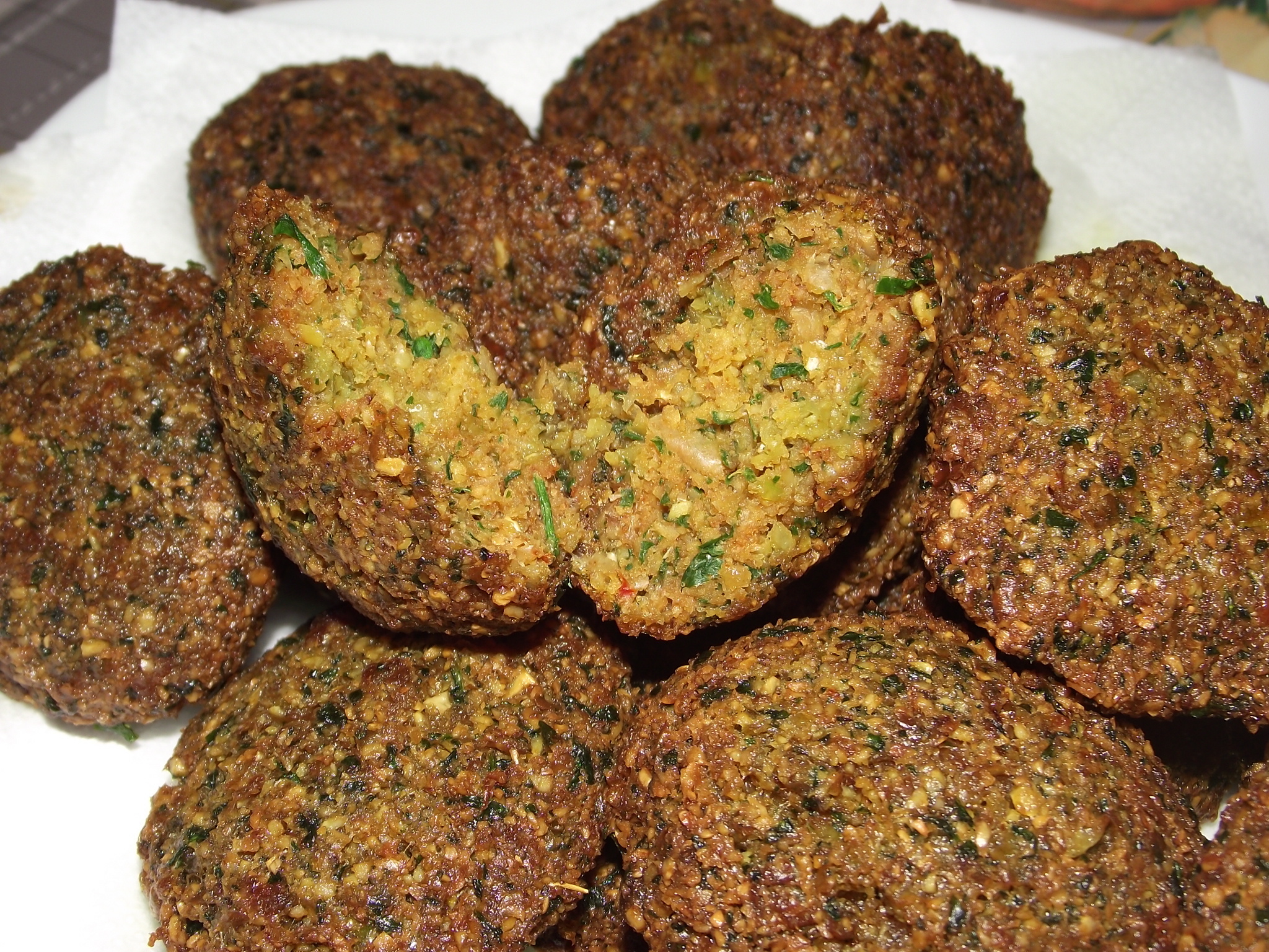 Reteta de falafel - renumitele si laudatele chiftele de naut