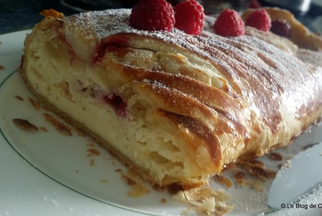 Desert strudel cu branza si zmeura