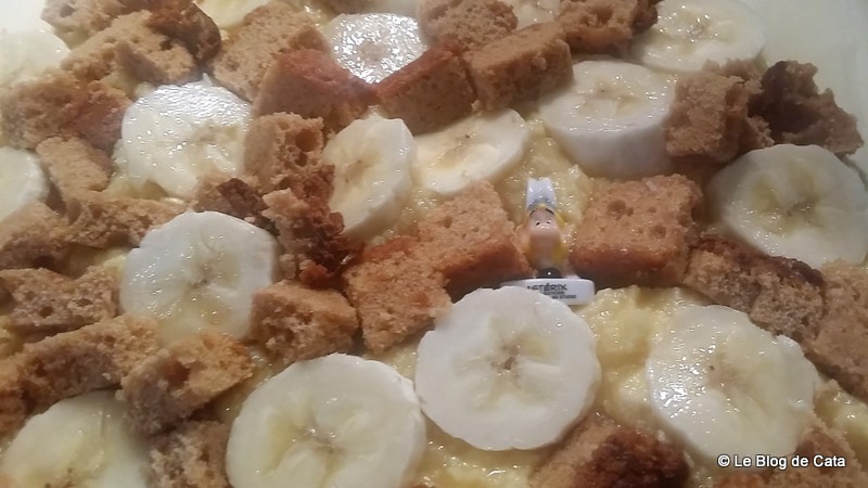 Desert placinta cu banane si crema de migdale