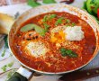 Shakshuka cu rosii si ceapa-5