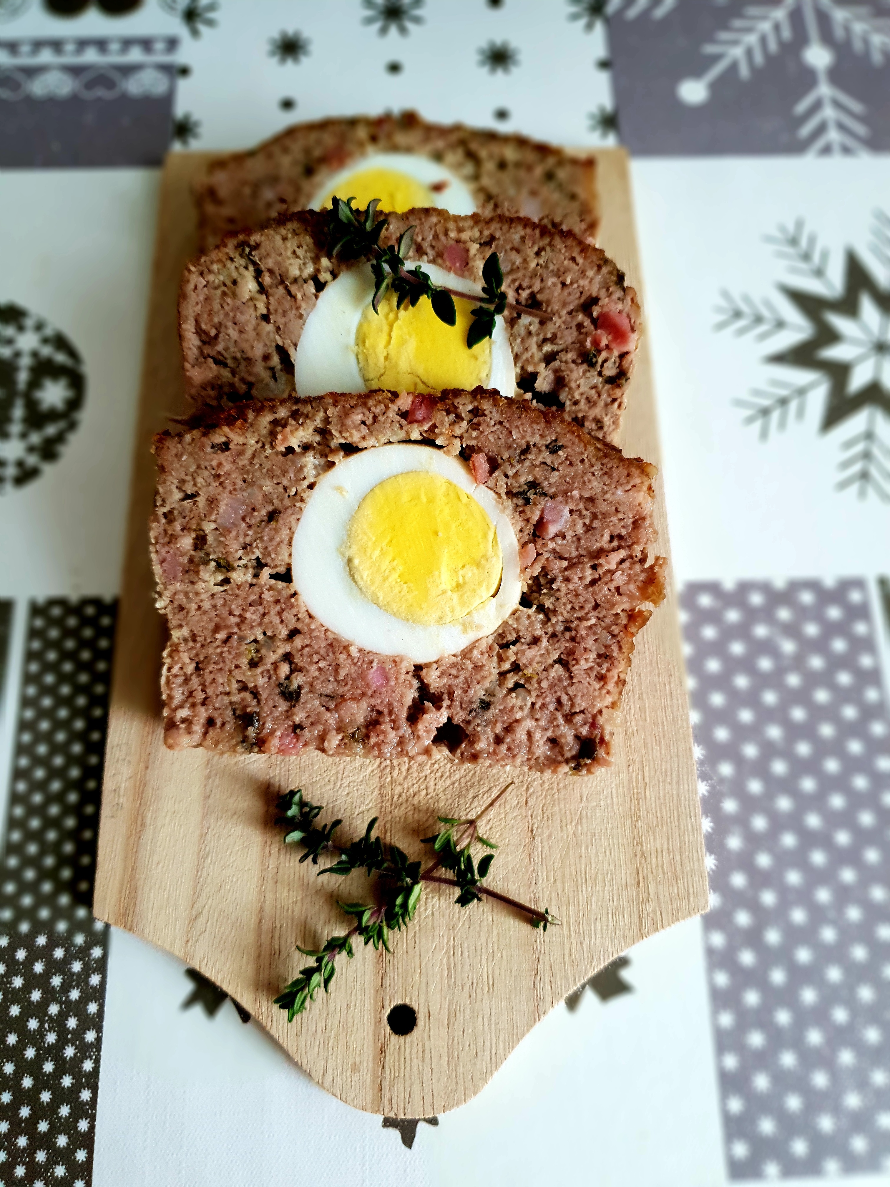 Rulada de carne tocata la cuptor - Reteta gustoasa de aperitiv