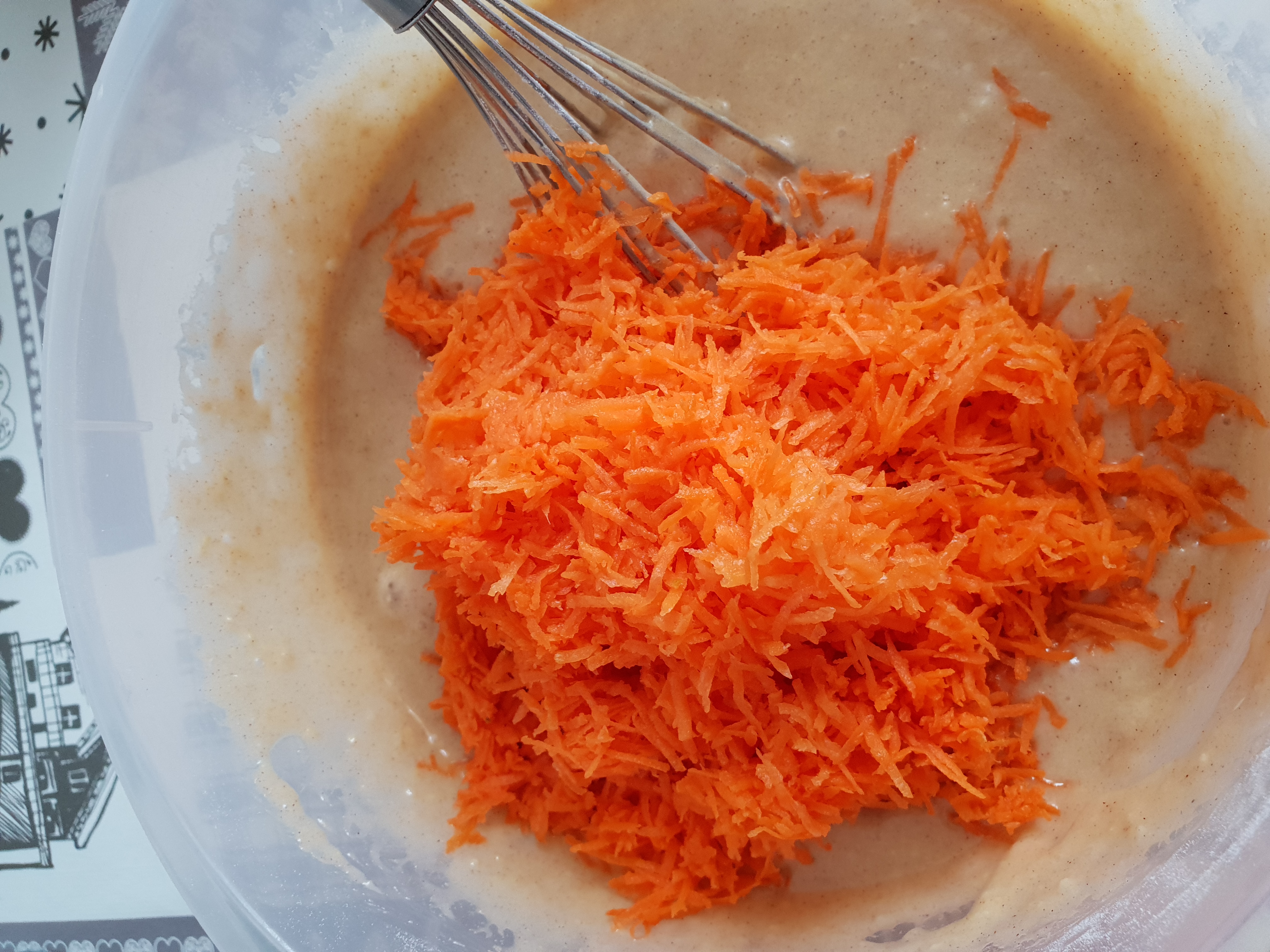 Desert tort cu morcovi - Carrot cake