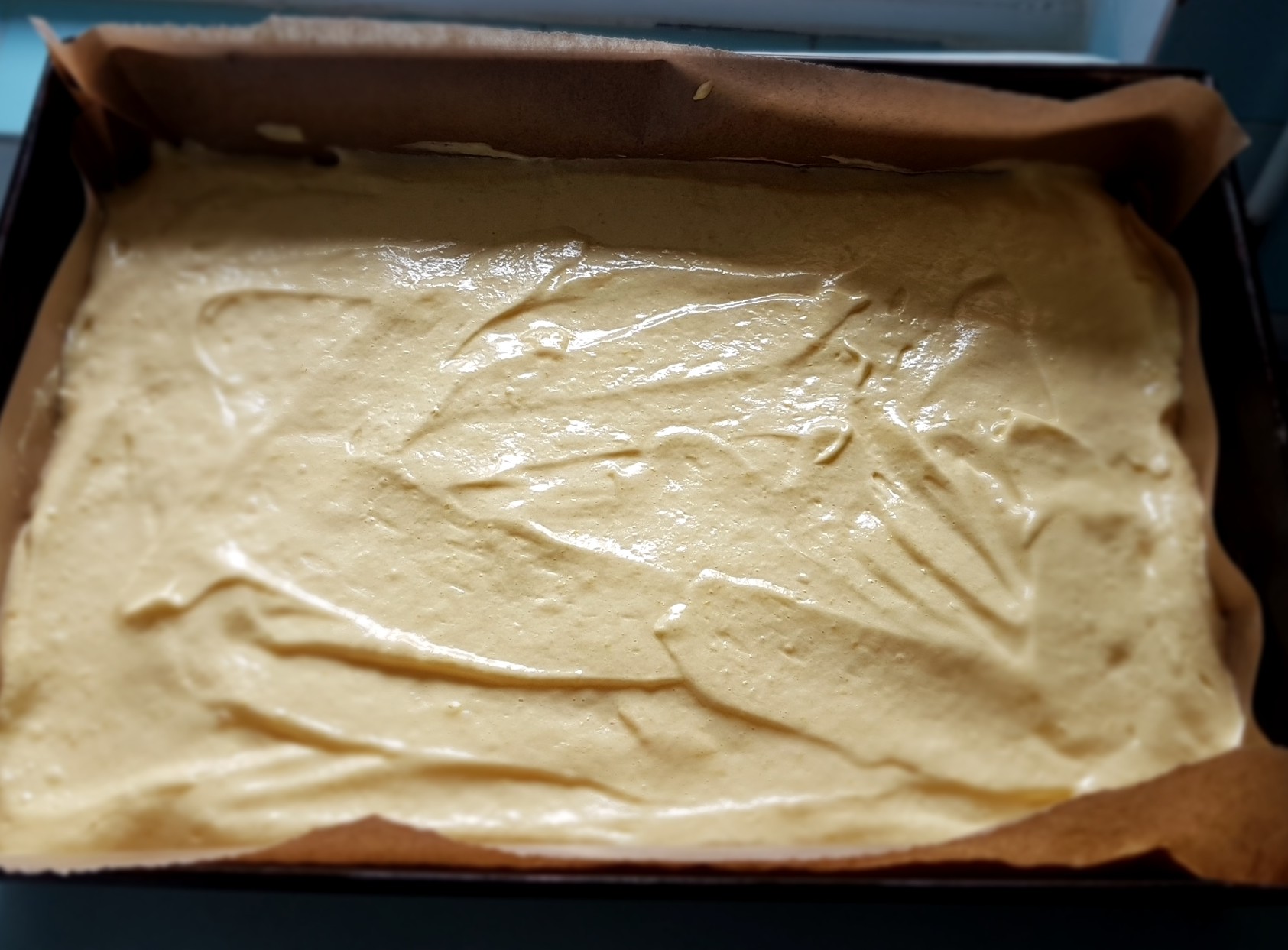 Desert prajitura cu crema de biscuiti