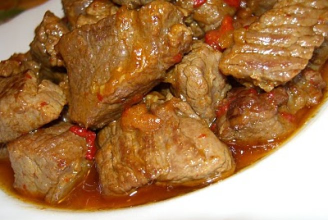 Carne de vita brezata in legume